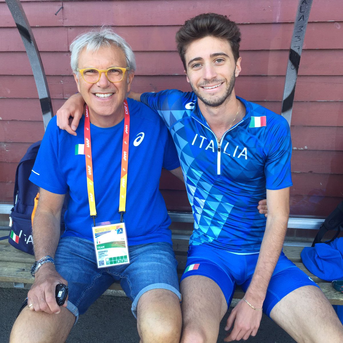 andrearomani99's tweet photo. E' arrivato anche il coach !!!! #romans #italiateam #tampere2018 #iaaftampere2018 @atleticaitalia https://t.co/8bOmPb8X6O