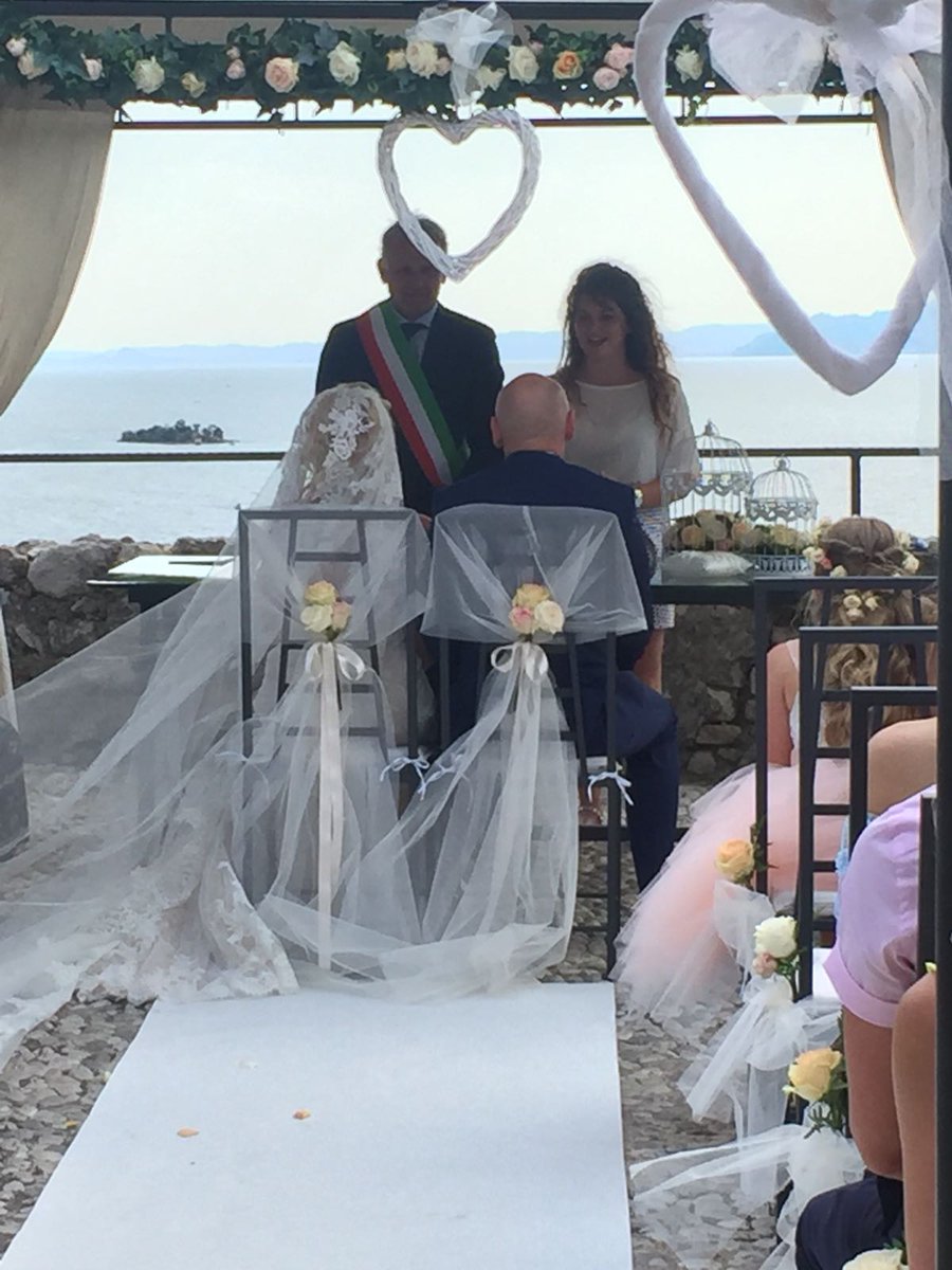 Loving the wedding season and loving this decoration at Malcesine Castle the other day at one of our weddings....