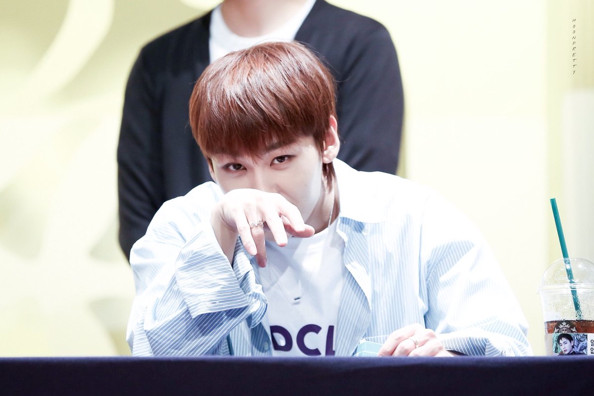 180621 심석홀 팬사인회

개구장이!!!!!!!!!
#일훈 #정일훈 <a href="/BTOB_ILL/">.</a>