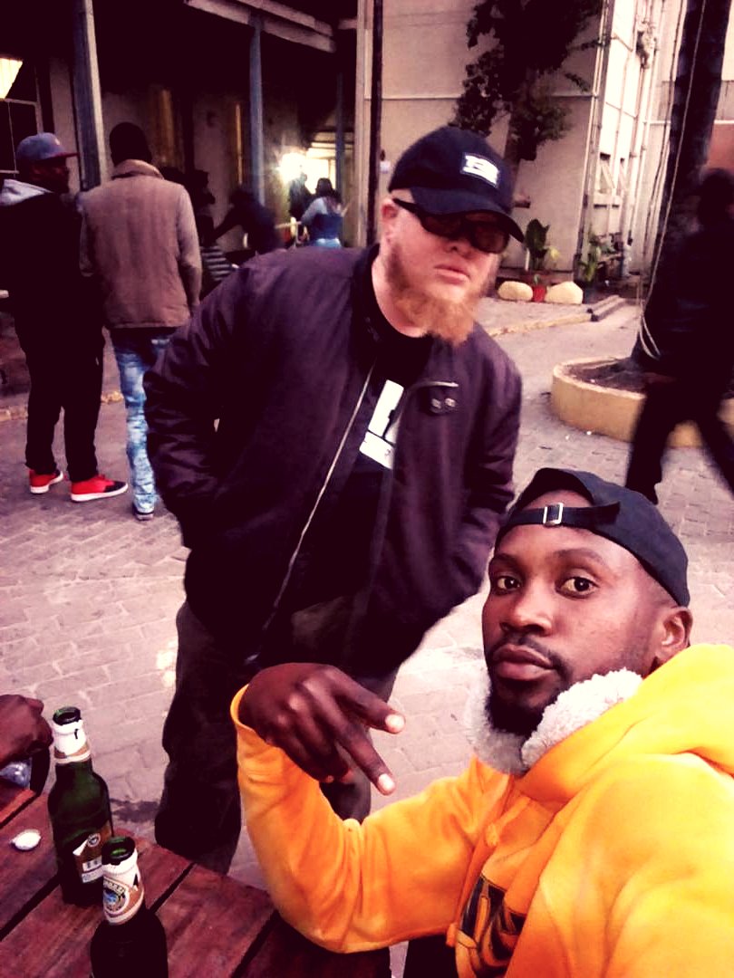 ggizzla's tweet photo. Another day in the Young Kingdom #RoyalDrip #DayZeroBluds💪🏻🔥 https://t.co/KohDQ33Q7j