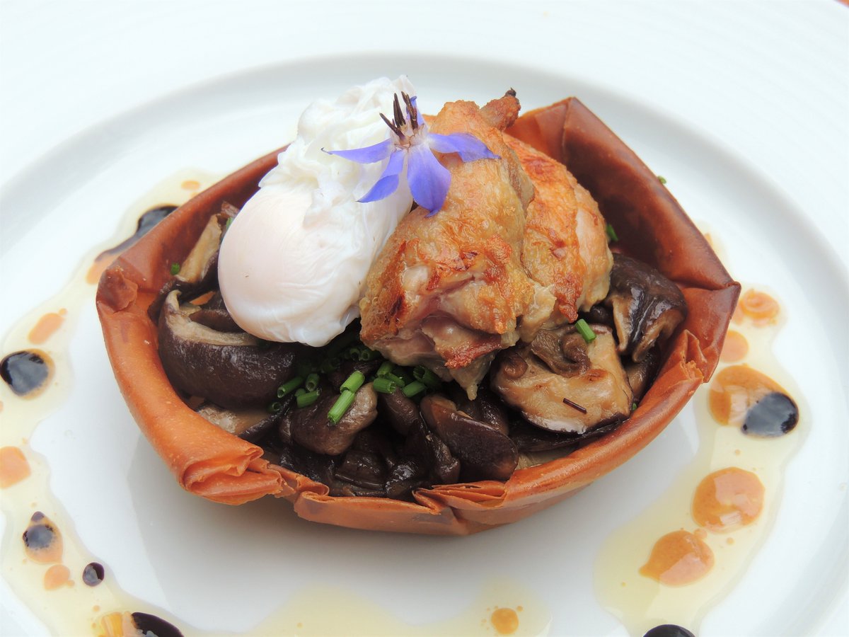 Not going away this summer? Enjoy a taste of France on a plate with my mushroom and quail tarte fine. Come and see me demonstrating how to make this tasty dish <a href="/greatyorkshow/">Great Yorkshire Show</a> <a href="/YorksFoodFinder/">Yorkshire FoodFinder</a> this Thursday 12 July. frenchchefathome.com/mushroom-quail…
#greatyorkshireshow