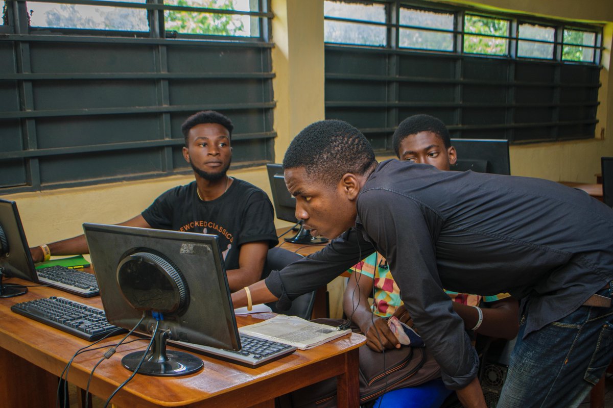 Thisisobate's tweet photo. It has always been my dream to ignite innovation and creativity in my school. Trying so hard to create an active and vibrant Tech ecosystem here in ESUT. @codebeast @unicodeveloper See highlights of our first practical workshop. 
#dscssa #dscesut #techsharp https://t.co/0fC9X0tOOK