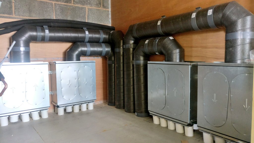 GoGreenEngineer's tweet image. Our latest project well underway on the river #Exeter in #devon. A low energy home with 2 x @Zehnder_Passive comfoairQ units, with #UFH going in next week! @omnieuk @BARCarchitects  @BuildingDevon @BuildItMagazine