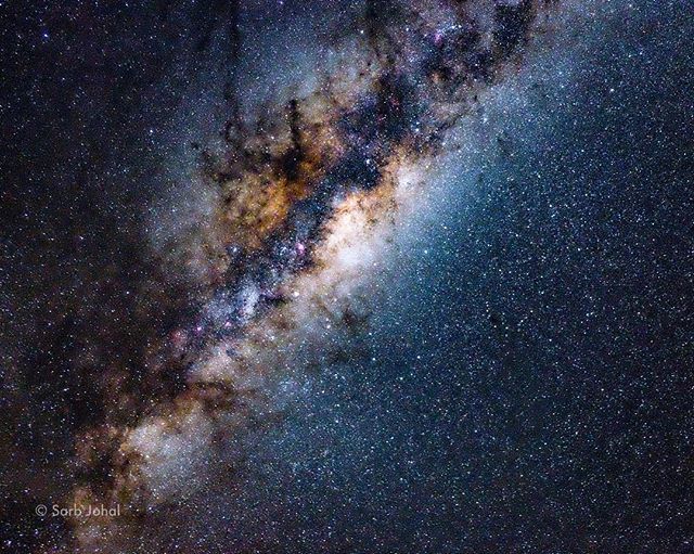 Amazing sky visible tonight. Wish I had more foreground to play with, and a wider angle lens ... .
.
.
.
.
 #nightsky #ig_nightphotography #astrophotography #universetoday #nightscape #fs_longexpo #longexpoelite #rsa_night #starrynight #milkywaygalaxy #s… ift.tt/2KWZvGy
