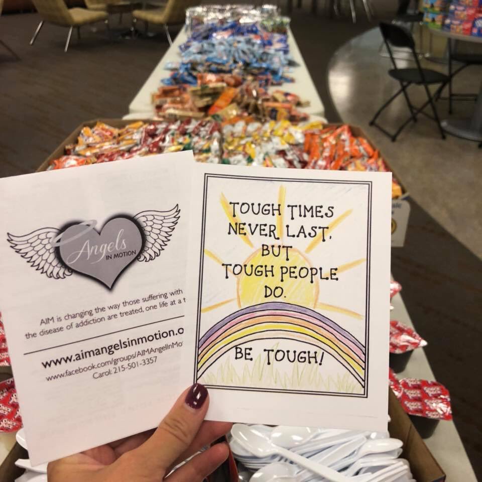 DawnZier's tweet photo. Team #Nutrisystem creating blessing bags for #AngelsInMotion to help the homeless in Kensington. https://t.co/bcjT1P5JL4