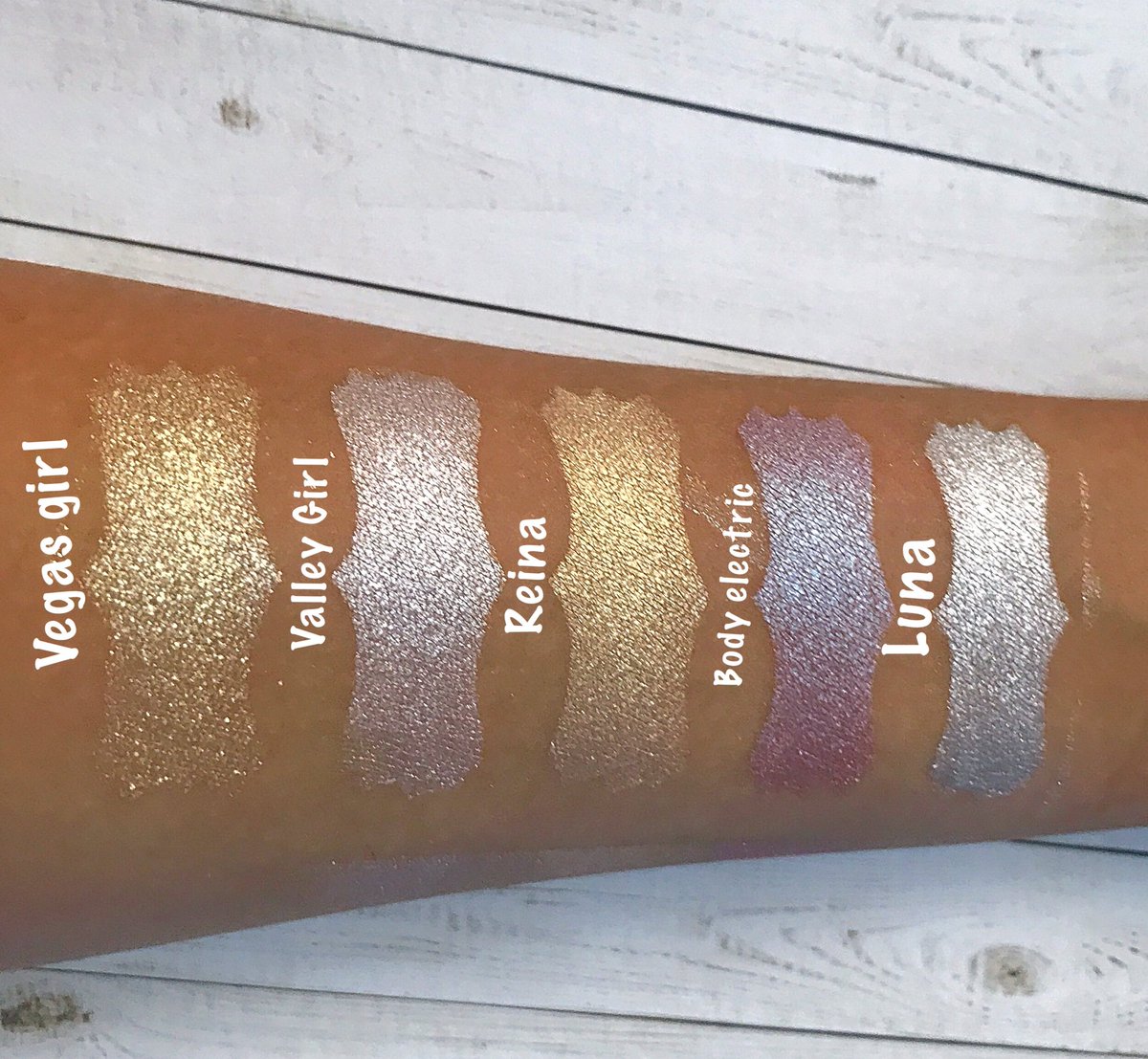 highlighterart's tweet photo. Swatches ⚡️ AND most of them are on sale for $4.75 ✨ Can’t beat that deal!! Only at https://t.co/LpdDhJtGb1 #makeup #indiemakeup #veganmakeup #GLOW #highlightonfleek https://t.co/MEVGda4Ojl