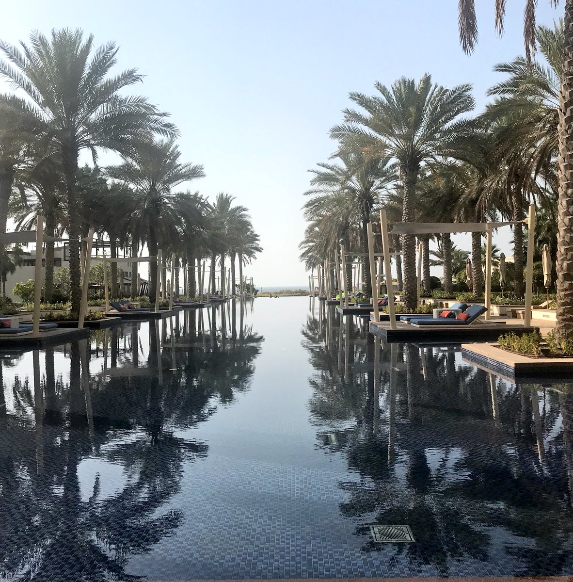 JoBrettAD's tweet photo. Birthday massages and high tea at @ParkHyattAbuDha π΄ #birthday #celebration #massage #spa #hightea #parkhyattabudhabi #luxuryhotel #saadiyatisland #abudhabi #2for1 #savewithasmile @EntertainerGCC https://t.co/ZKdZ0RZJhg