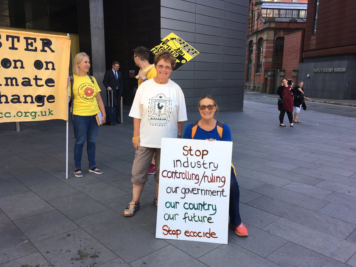 HelenJqRimmer's tweet photo. Janette and Bobby have travelled to Manchester from Preston New Road to be at injunction hearing - they say Cuadrilla's attempts to curb people's right to protest has made local people despise the frackers even more! https://t.co/AyhHM57K6U