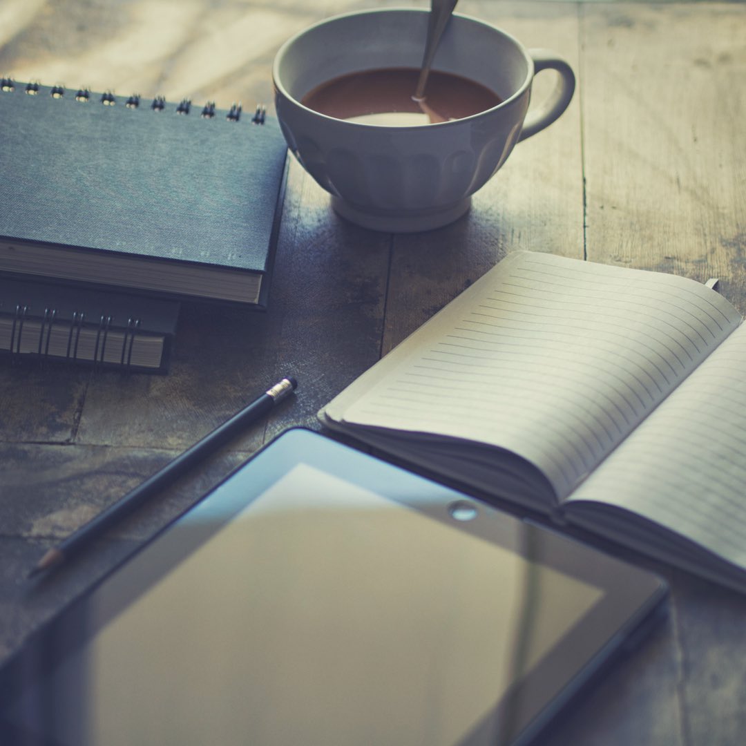 AmeBlogclub's tweet photo. Here are our #TuesdayThoughts at #blogclub:
1) Work hard 💪🏻
2) Engage 💌
3) Take time for yourself, refresh your mind 💓
4) Approach your fave brands - what's the harm?
5) Believe in yourself! 🌟 https://t.co/Wx2klPFwX5