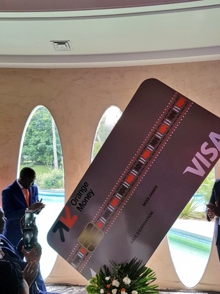 edithbrou's tweet photo. #OrangeCI à travers sa filiale Orange Money Côte d'Ivoire a présenté officiellement ce mardi 10 Juillet 2018 sa carte #OMVisa , une nouvelle innovation dans le secteur Telecoms/Mobile Money ivoirien. https://t.co/wuEbi2PDHZ