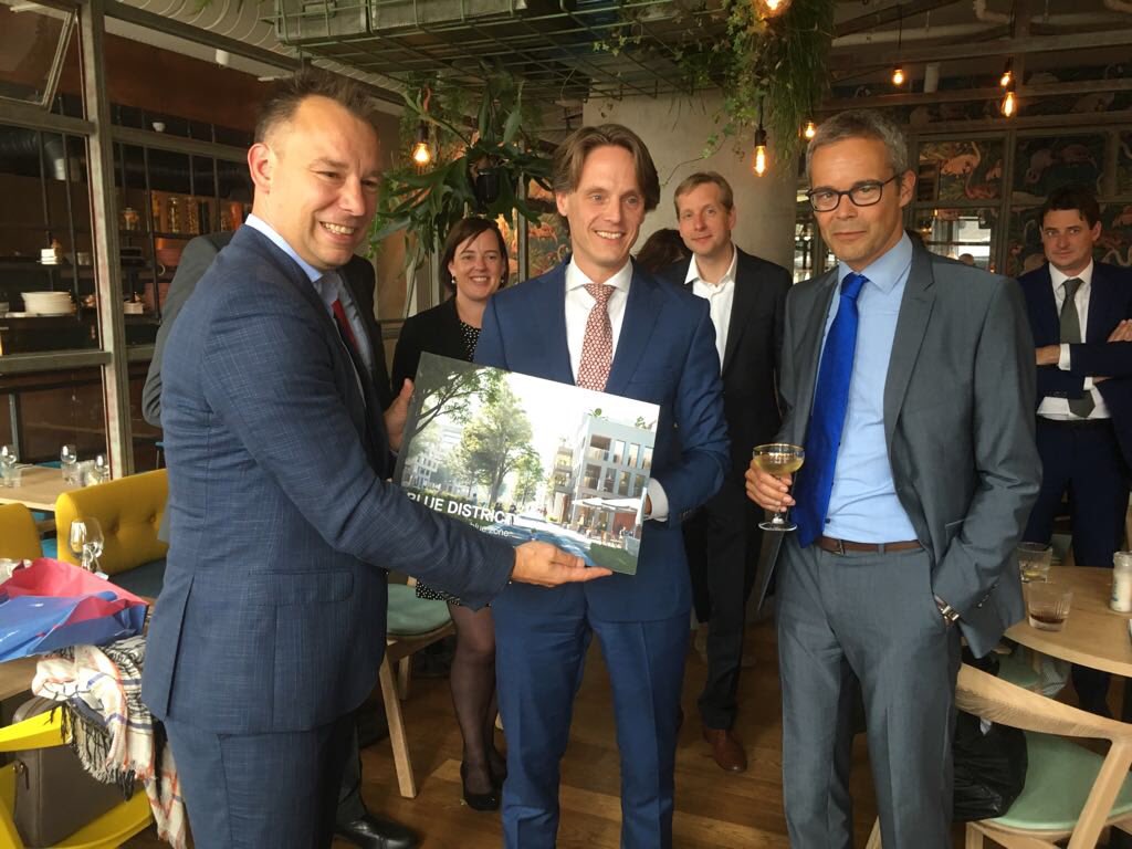 De Cartesiusdriehoek wordt een fantastisch gebied! Een zogenoemde “blue zone”, aldus het winnende plan van <a href="/MRPDEV/">MRP</a> en <a href="/BallastNedam/">Ballast Nedam</a>, geselecteerd door <a href="/NS_online/">NS online</a> en <a href="/GemeenteUtrecht/">Gemeente Utrecht</a>. Deze nieuwe stadswijk krijgt 2600 woningen, een groot centraal park, school, supermarkt en horeca