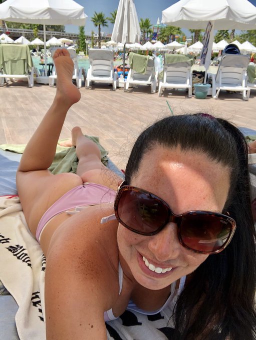 Puh ist das heiss, bei euch auch??? 💋😘🔥☀️ sweet kiss Melli  #holiday  #summer2018 #relaxing  #porn #erotic<a href="/tag/star"class="tags"><span>#star</span></a><a href="/tag/porn"class="tags"><span>#porn</span></a><a href="/tag/vip"class="tags"><span>#vip</span></a><a href="/tag/holiday"class="tags"><span>#holiday</span></a><a href="/tag/relaxing"class="tags"><span>#relaxing</span></a><a href="/tag/webcamgirl"class="tags"><span>#webcamgirl</span></a>