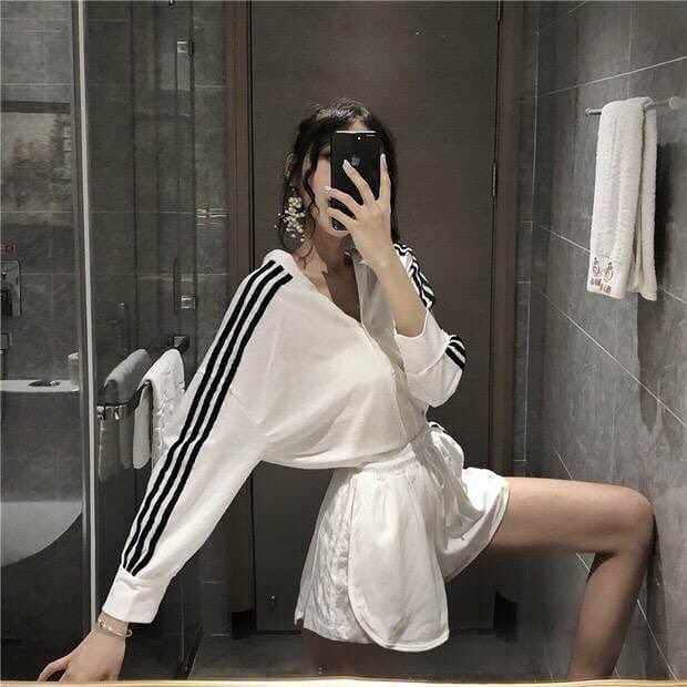 pineypiny's tweet photo. 🍑PREORDER (15-20 days) 
📍 590฿ เป็นเซทชุด��ไตล์สปอร์ต เท่มาก 🌚☁️
(Top : length 60 cm bust 114
Pant : length 31 cm waist 64-70 hip 88)
#เสื้อผ้าแฟชั่น #เสื้อผ้าแฟชั่นเกาหลี #ชุดเซท https://t.co/xQ2apJRi2I