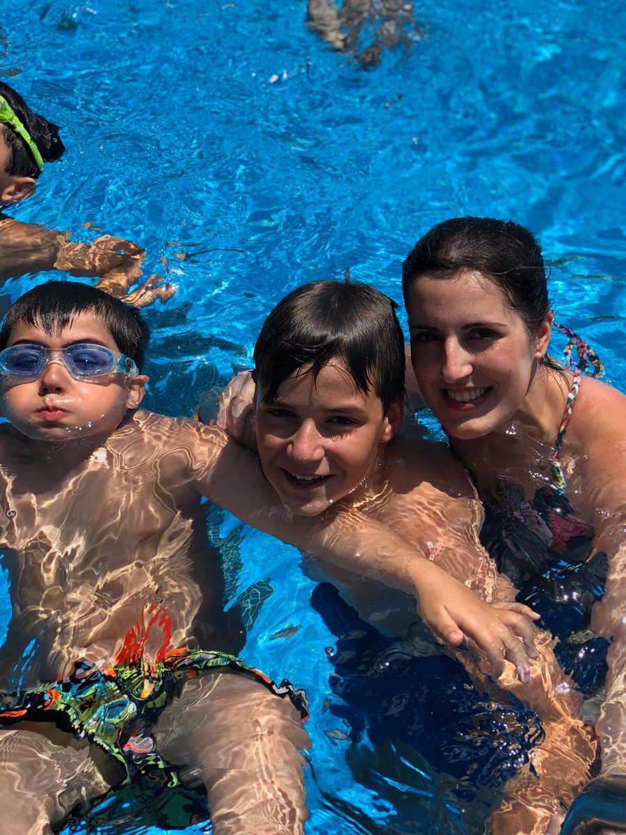 Campus_CBA's tweet photo. Os contamos un secreto❓❓❓❓

...Monitores/as y jugadores/as...

❤️🧡💛💚💙💜❤️🧡💛💚💙

Mucho 💕 💖 

⭐️VII CAMPUS VERANO CBA⭐️ https://t.co/O7T2jmGa4r