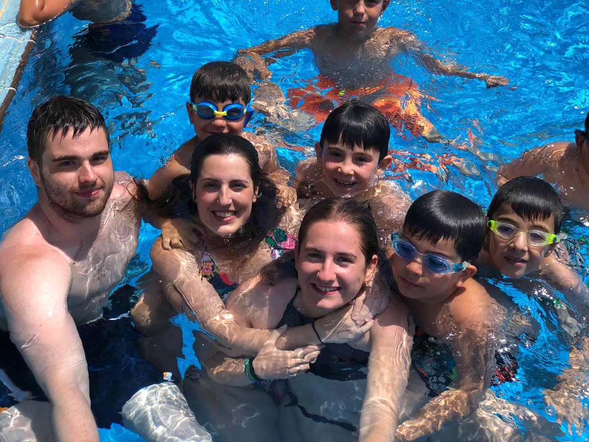 Campus_CBA's tweet photo. Os contamos un secreto❓❓❓❓

...Monitores/as y jugadores/as...

❤️🧡💛💚💙💜❤️🧡💛💚💙

Mucho 💕 💖 

⭐️VII CAMPUS VERANO CBA⭐️ https://t.co/O7T2jmGa4r