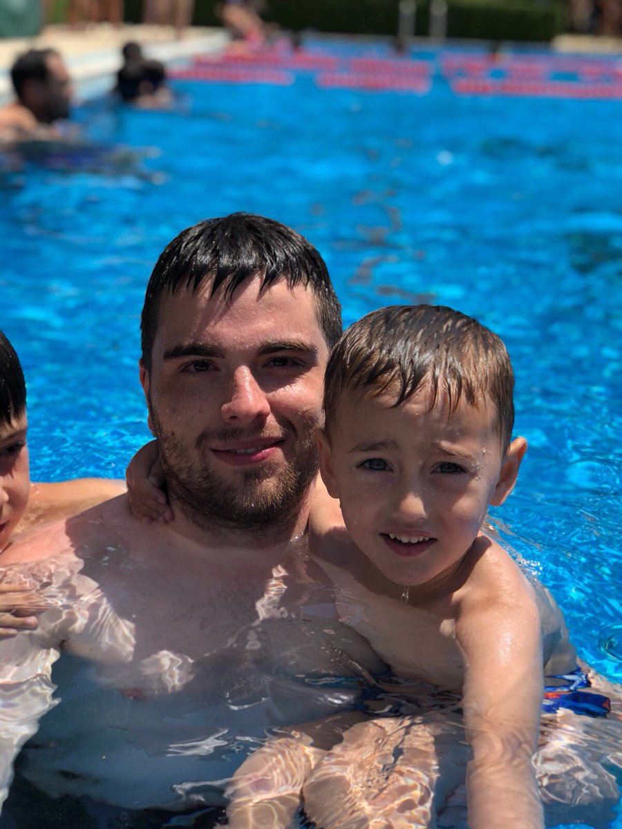 Campus_CBA's tweet photo. Os contamos un secreto❓❓❓❓

...Monitores/as y jugadores/as...

❤️🧡💛💚💙💜❤️🧡💛💚💙

Mucho 💕 💖 

⭐️VII CAMPUS VERANO CBA⭐️ https://t.co/O7T2jmGa4r