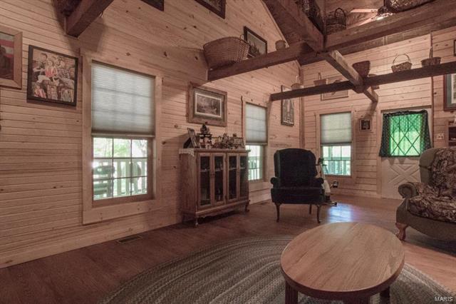 missourihomes's tweet photo. One-Of-A-Kind Country Paradise! For more info, click the link https://t.co/z3JPEXLR1X #realestate #realtor #stl #stlouis #Mehlvillemo #arnoldmo #imperialmo #barnhartmo #buyingahouse #mortgage #realestateoffices #remaxhomeloan #remaxbestchoice #RealtorsWhoCare #homeforsale #Cadet https://t.co/x0DMR9hwcb