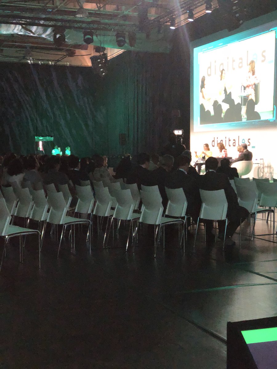 ProtonClothing's tweet photo. Protón Smart clothing at #DigitalES2018 ! https://t.co/sqmDnt9FXD