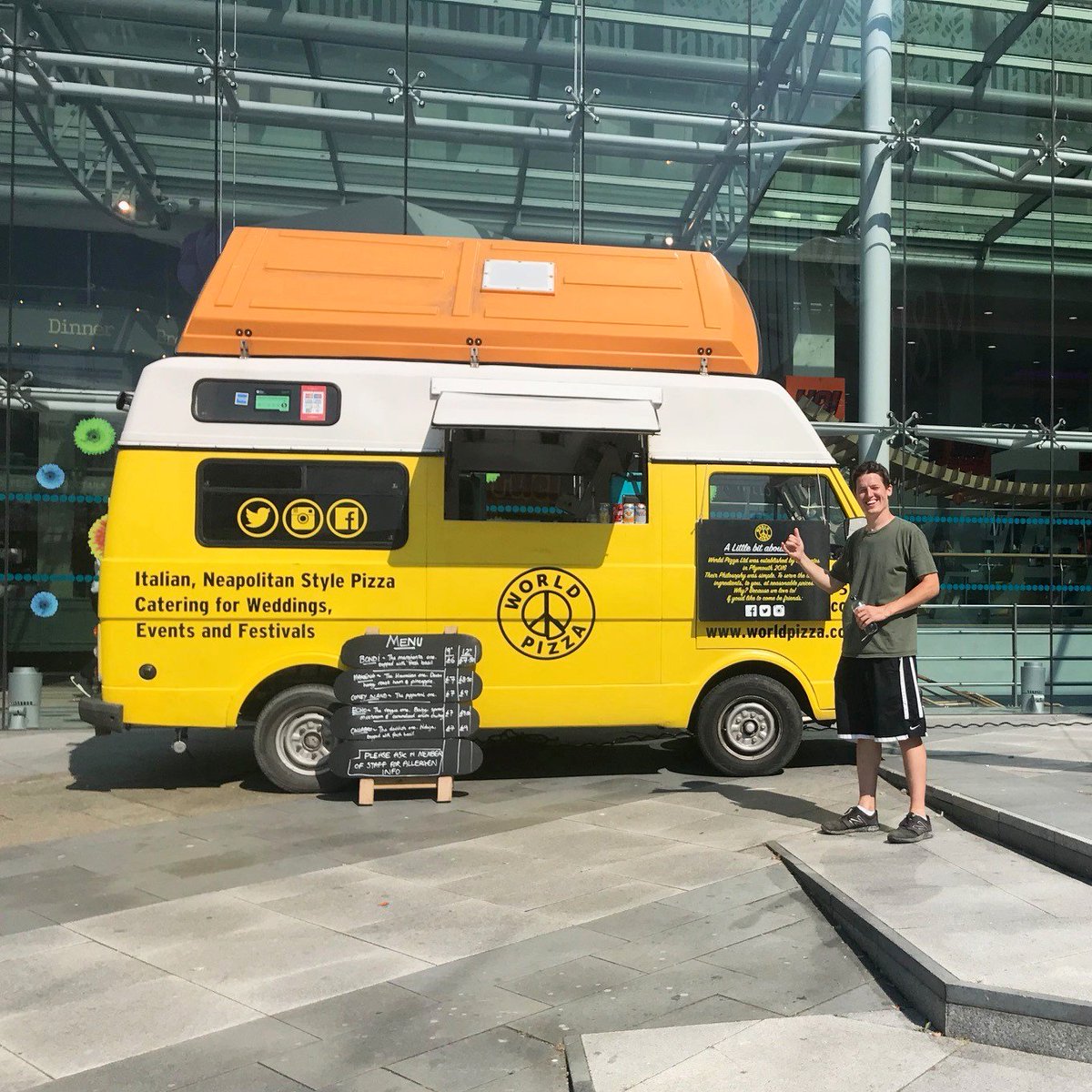 drakecircusplym's tweet photo. It's our favourite time of the day - lunchtime! Bask in the sun with a slice of pizza thanks to World Pizza, located on Cornwall Street. https://t.co/yYuWBoGqCI