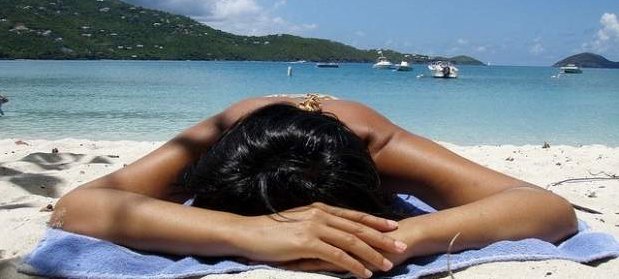 oncorosell's tweet photo. Con motivo del #DiaEuropeodelaPrevencionContraelCancerdePiel y coincidiendo con la llegada del buen tiempo, en el #blogIOR publicamos un post sobre cómo proteger la #piel. Aunque ya no sea la efeméride, debemos recordarlo, sobre todo, durante el #verano. https://t.co/hbaTCr7aI9 https://t.co/W6R9gbUotg