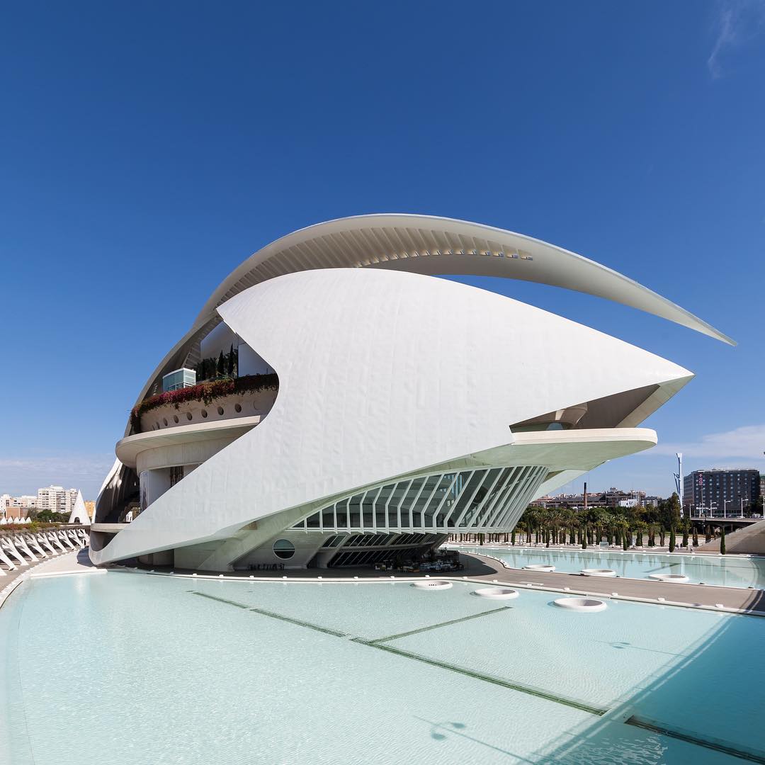Happy 67th birthday Santiago Calatrava

Photo by Philipp Heer 