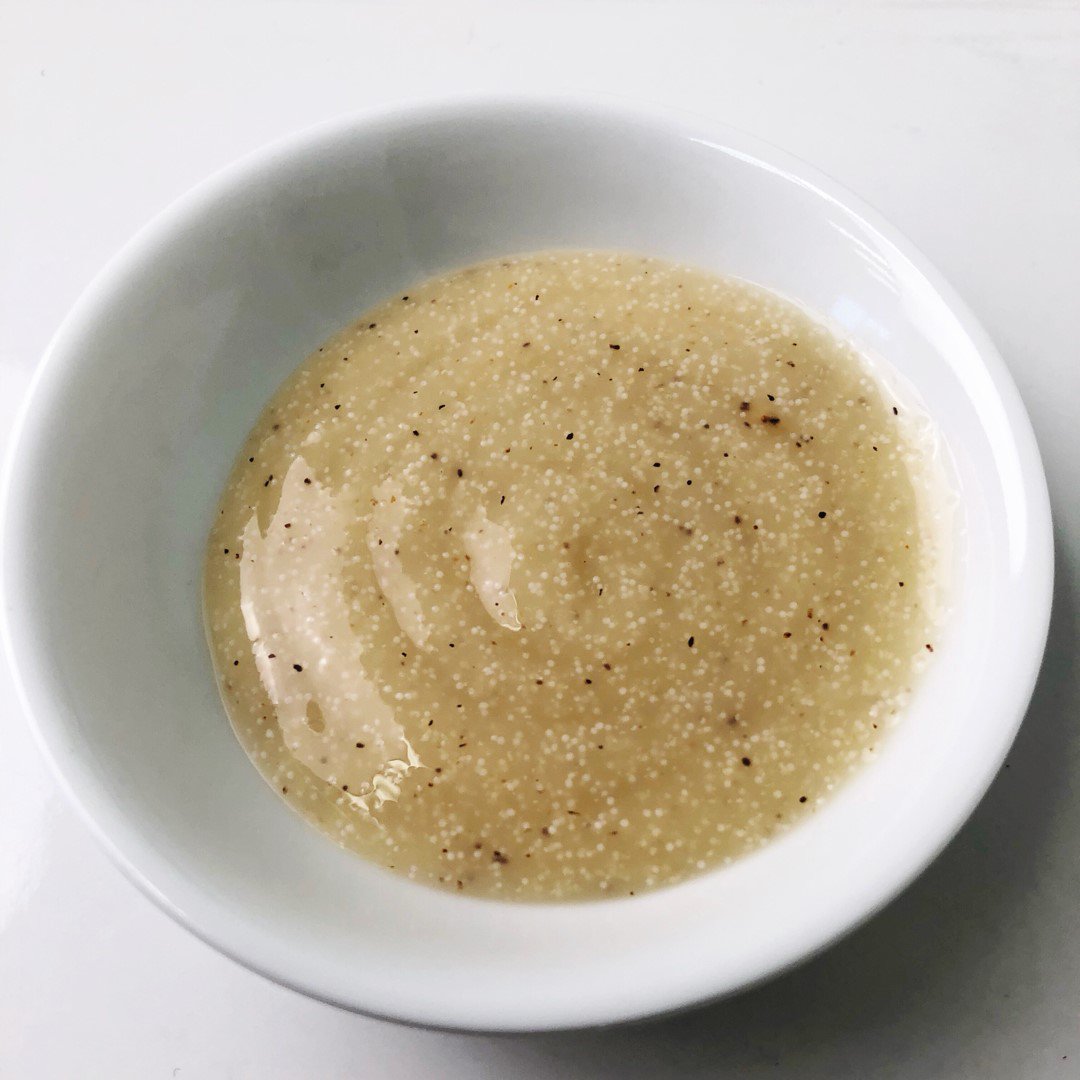 #skintiptuesday Exfoliate regularly to unclog and remove pollution from the skin and pores. #healthyskin #pollutionproof #summersmog #alumiermd #skinhealth