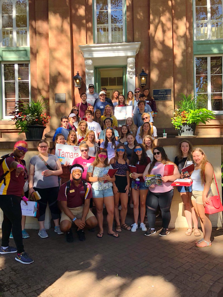 CofcDamianP's tweet photo. Every session is a little harder as Orientation is almost to an end, session 5, you guys were amaziggggggg! Welcome home to the College of Charleston🐾 #BagSecured #CofC22 https://t.co/g20Jn6PHdx