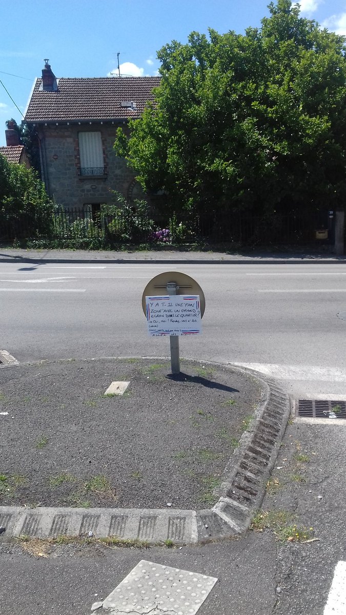 BastienForesti4's tweet photo. Limoges cette ville de champion @VilleLimoges87 https://t.co/K2i2yDYnm9