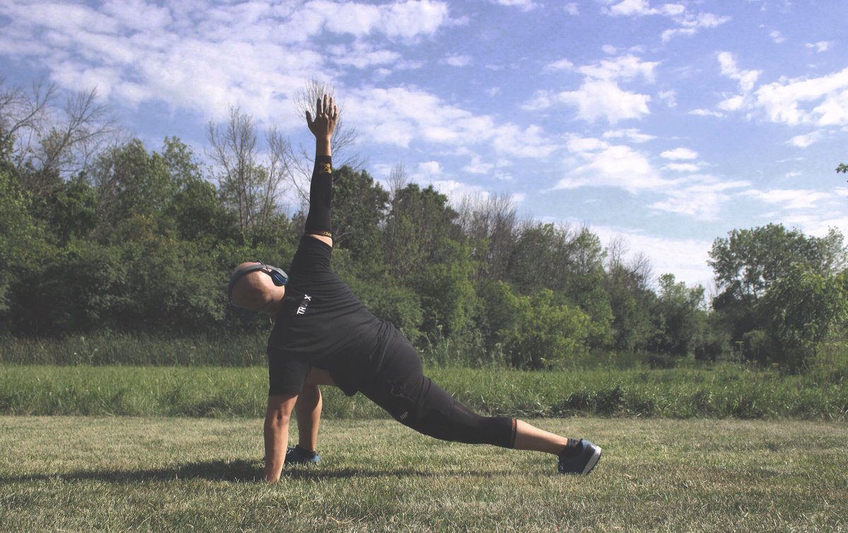 iamkevinangelo's tweet photo. Trying to get my flexibility back after months off of training! It’s important to stretch because it translates well in mobility and strength training!
#breakingthatcancerstigma #squadup #cancer #awareness #movingforwardasone #fitness https://t.co/8Gy2HBclTo