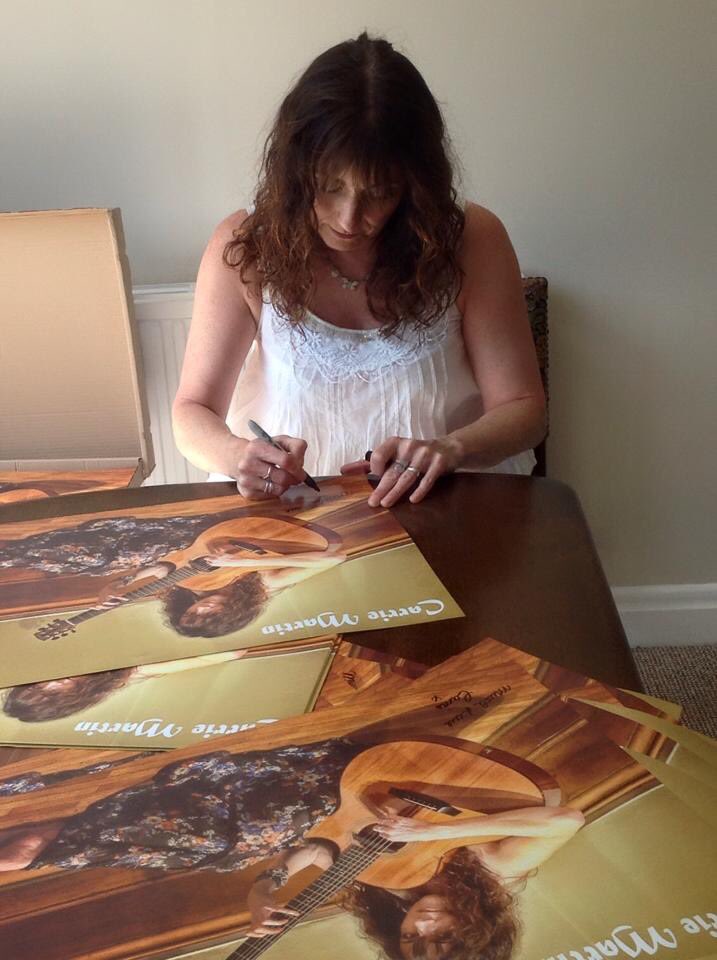 musicbyCarrieM's tweet photo. Poster signing #PsychotronRecords #vinyl release of #seductiveSky coming soon @PhilWhiteradio @HullKRFM @hull_libraries @BBCIntroHumber https://t.co/9AgSYcrlx4