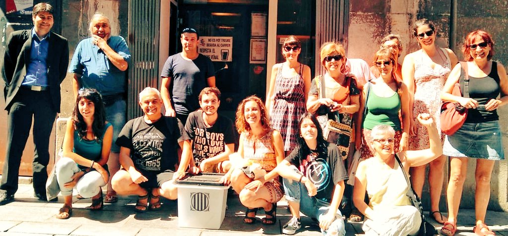 Han arxivat la causa del #3oct en la que se'ns acusava a 5 activistes de desordres públics.
Ho celebrem i ens reafirmem en el que vam dir quan ens vam negar a comparèixer voluntàriament: som davant de muntatges policials i judicials per acovardir-nos.
No ho aconseguiran!
#Seguim!