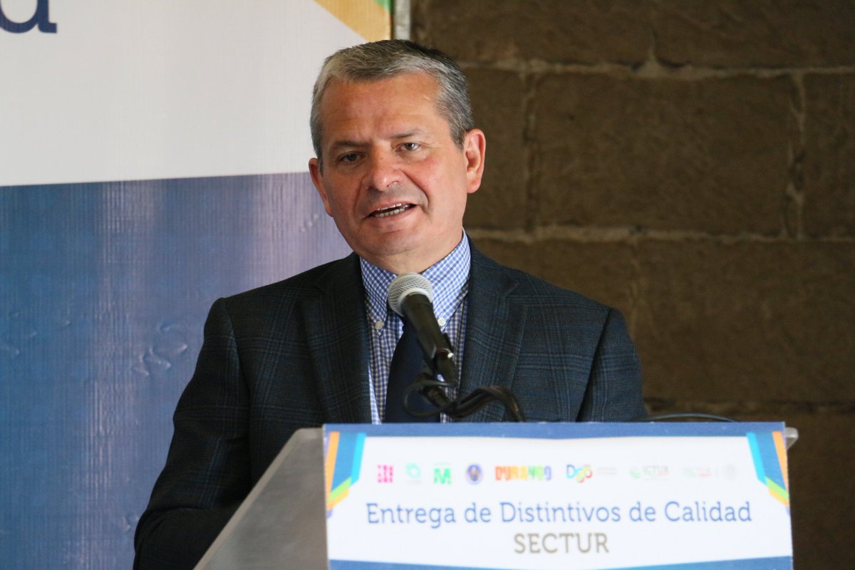 Voz_LibreMX's tweet photo. TIENE COHERENCIA LA versión de que el empresario hotelero Martín Gamboa podría sustituir a Víctor Hugo Castañeda al frente de la Secretaría de Turismo. El hotelero es cercano a Miguel Torruco, virtual titular de Turismo en el gabinete del presidente electo Andrés Manuel López... https://t.co/WuHl0mHW8o