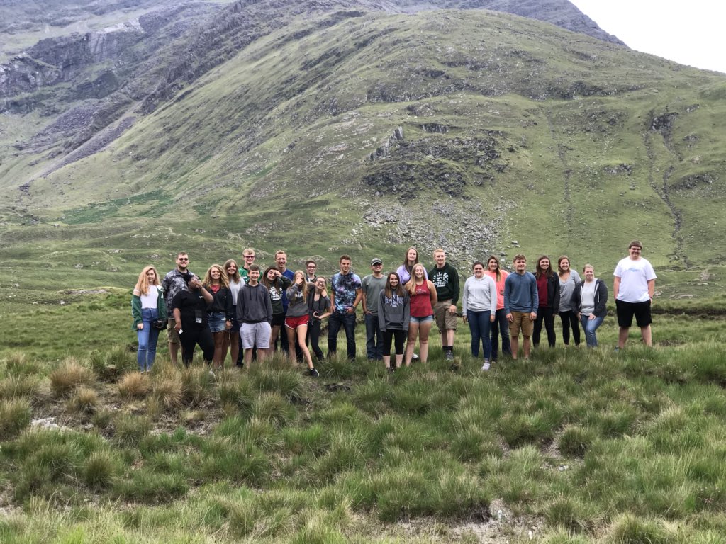 StreatFFA's tweet image. They came as strangers..... they will leave as friends!! #ireland #internationallearning #ag #FFA #4schools #1family #luckoftheirish #mountains #learningbydoing
