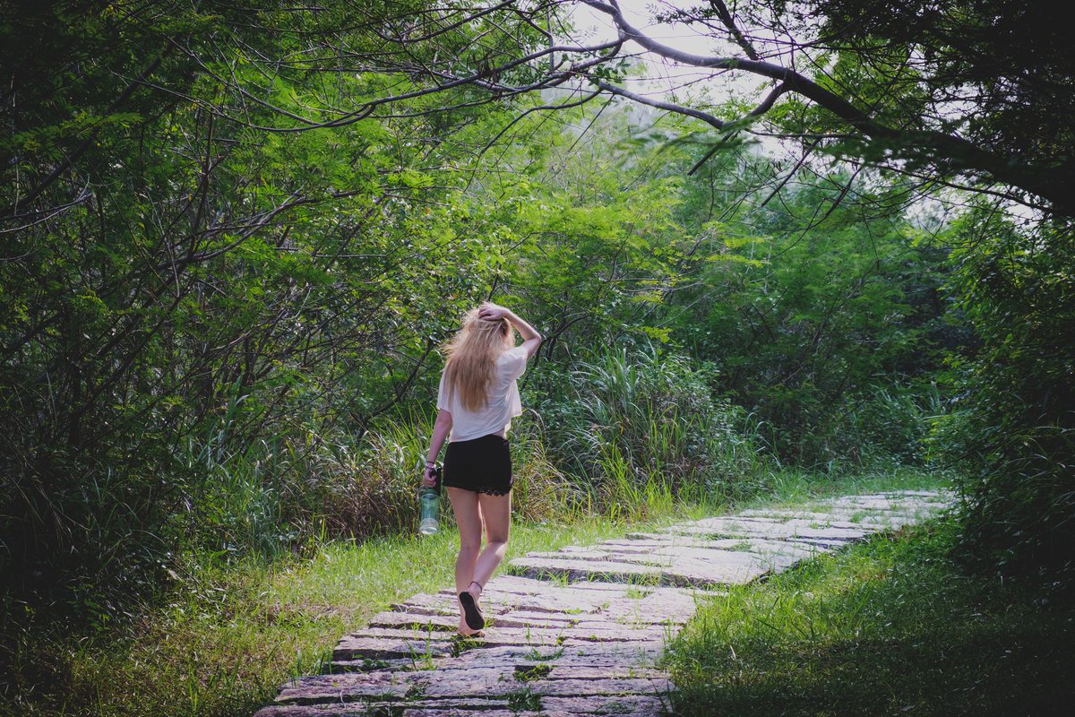 JustOffOut's tweet photo. We love walking to places. We see a 10km walk as a quick trip around the corner 😂
But it means we constantly discover new and interesting places and save at the same time!
#Zhongshan #China #nature #travel #travelcouple #travellers #travelblog #travelmoments https://t.co/o7kjYEWlY6