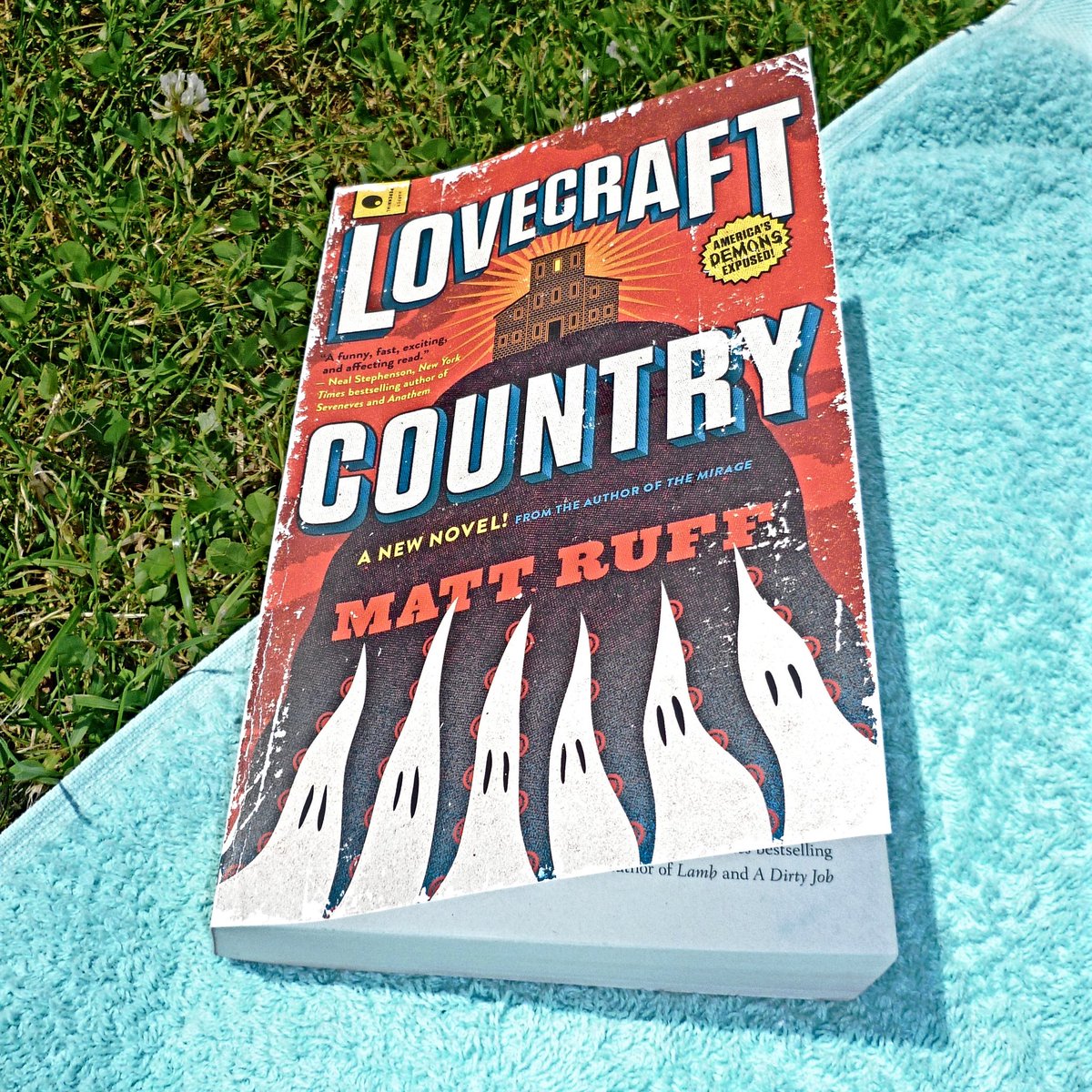 TameKraut's tweet photo. 23 pages in and I'm already hooked 😍 Thrilling read @bymattruff and I'm learning so much 🔥 #LovecraftCountry @HarperPerennial #books #BookWorm #readingforpleasure #readinglist #GoAtticus 🙌 https://t.co/rYvVsRYnn1
