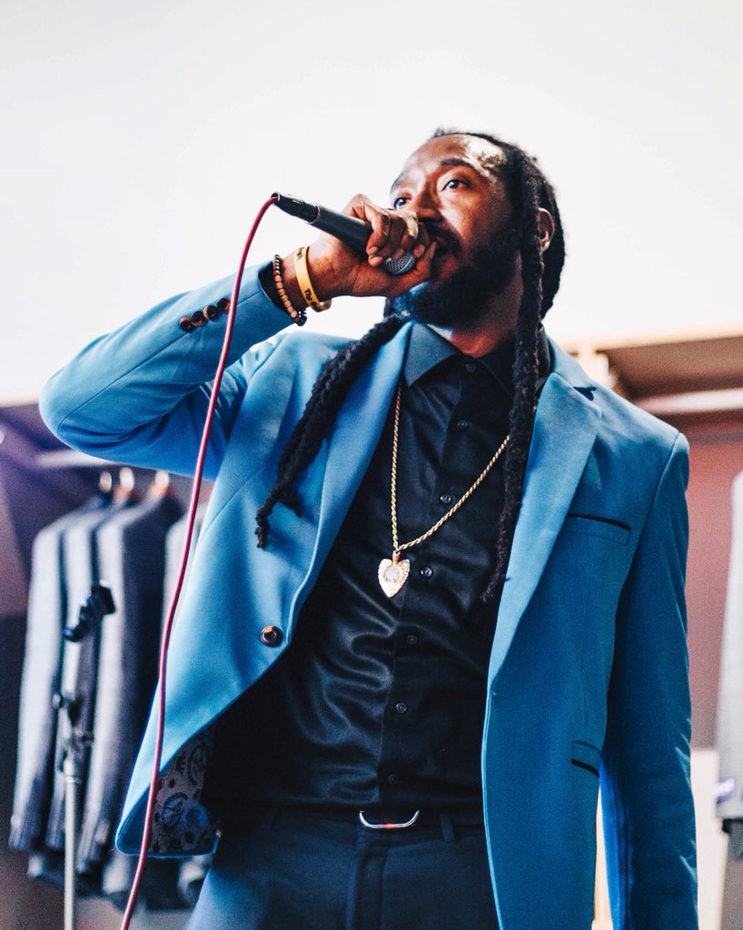 LamboVanGogh's tweet photo. Meet me at the Westin...
~Link in Bio~
Photo Cred. 📸 @4utumnm
#AUMusic #LVG #Pursuit #TheWildPath #LIVE #Columbus #ShortNorth #Ohio #Art #HipHop #Rap #Fashion #Energy #Blue #Music #Beer #PBR #FlightBros #flightbros✈
https://t.co/HMdOtprQUK https://t.co/A8xxwckpok