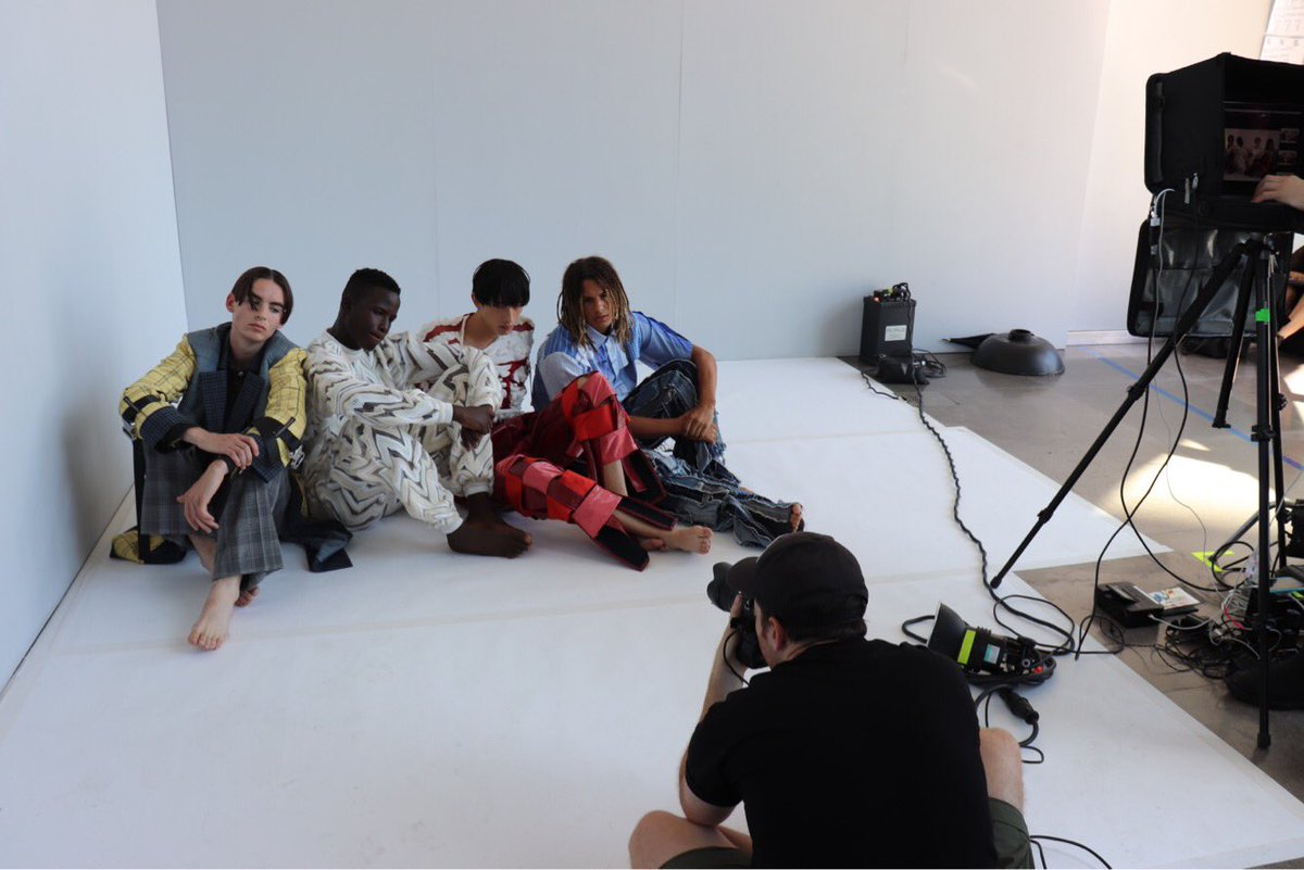 OLUMIDEGALLERY's tweet image. Special thank you to everyone who participated, supported and attended ‘Watch This Space’ @hungermagazine inside out Summer Exhibition. The 3 day live editorial, portrait and fashion shoot included some of the most prolific talent from across the UK @nixandkix  @MakarGlasgowGin