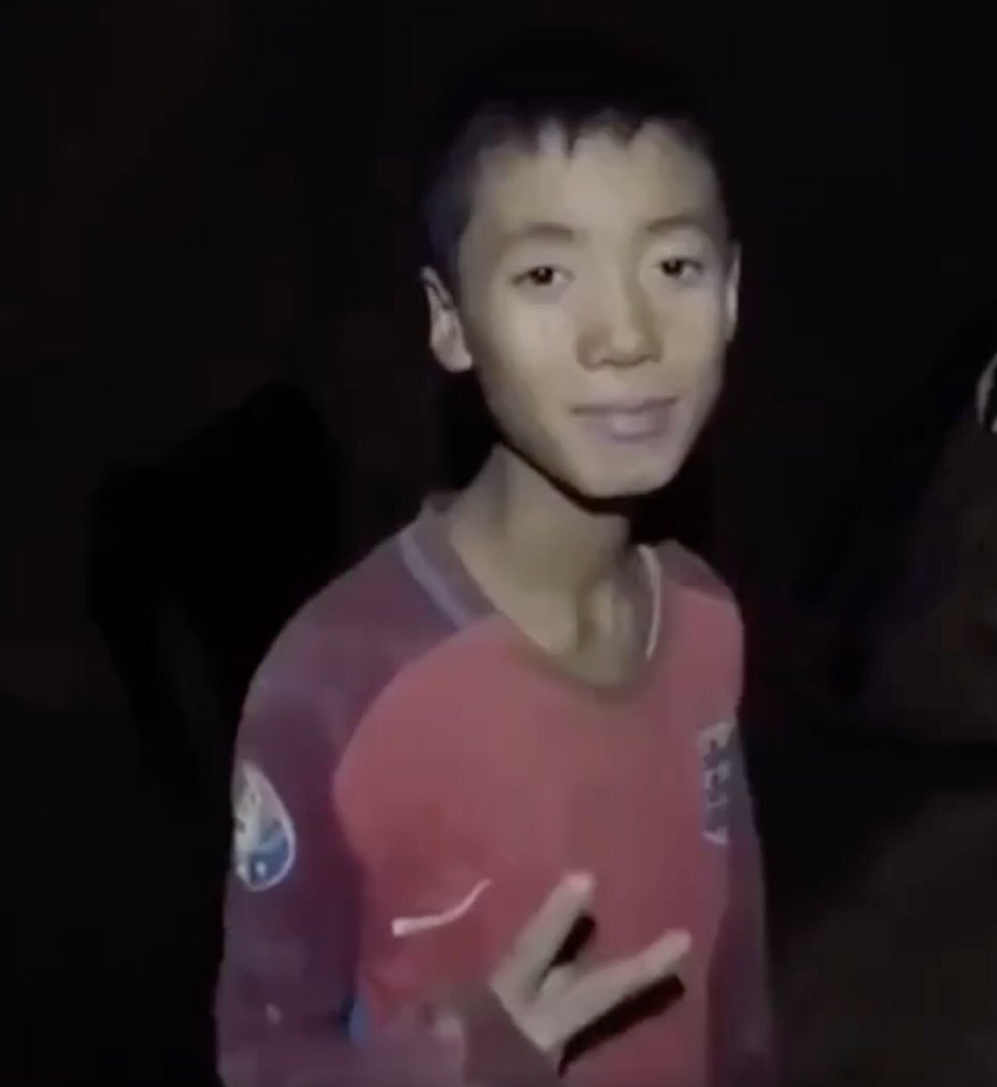 kylewalker2's tweet image. Amazing news that all of the Thai kids are out of the cave safely! I'd like to send out shirts to them! Is there anyone who can help with an address? @England