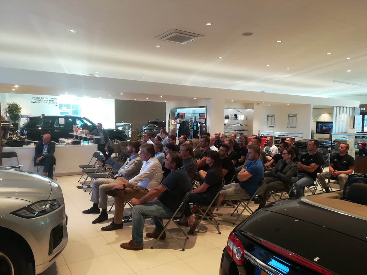 Van Mossel JLR tweet media