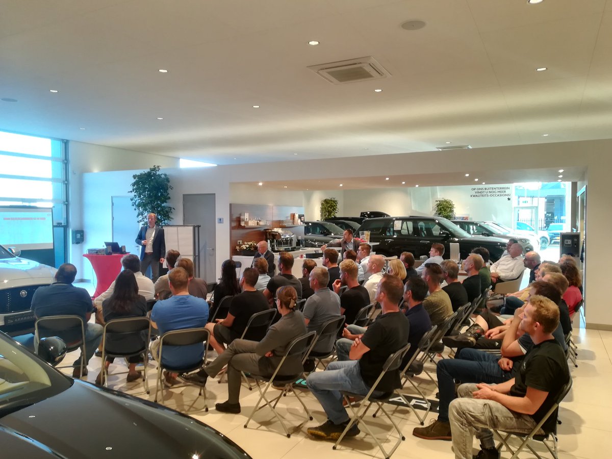 Van Mossel JLR tweet media