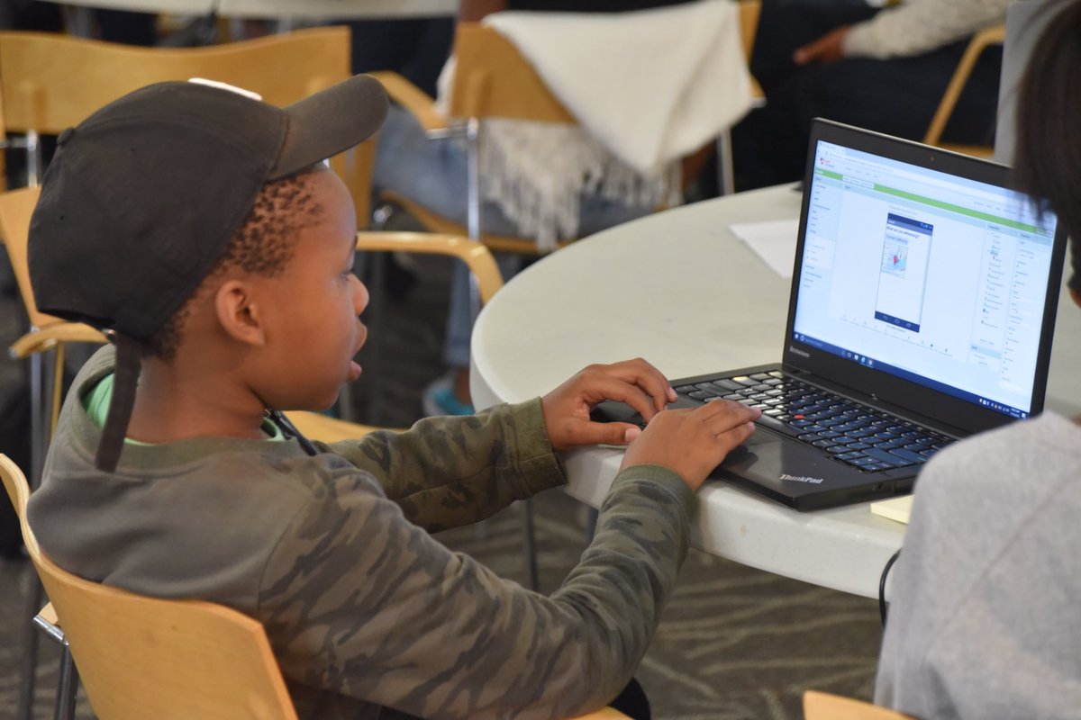 Me: “So, what’re you busy with today?”

Leruo: “Oh, you know, just building an app...” 

Naturally - as one does at the age of 13! 👏 <a href="/UNODC/">UN Office on Drugs & Crime</a>’s #Education4Justice initiative in action! 

#hackathon4justice
