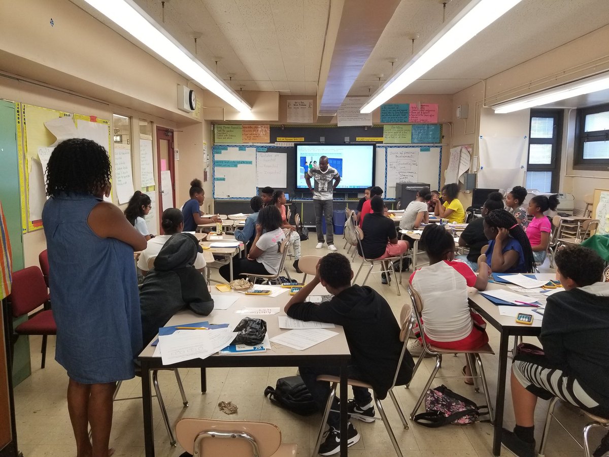 FDAVIII_'s tweet image. Scholars in the Algebra Bridge Class. Math Rocks! #algebraforall