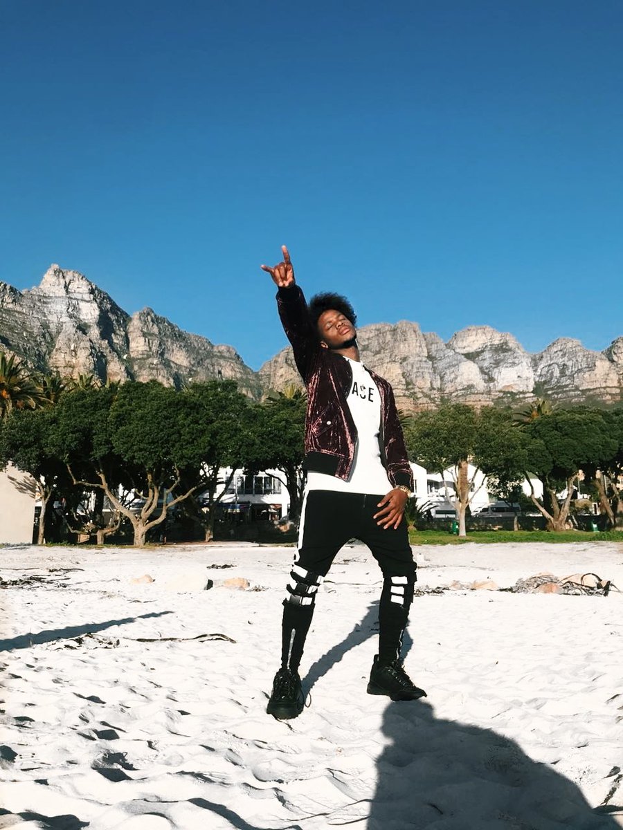 bennyafroe_fans's tweet photo. @bennyafroe 🔥🔥🔥🔥🔥

#AmBack #Twentyfive #JupiterEP #SoGone #Musician #Rockstallion https://t.co/jGzF8JjWpE