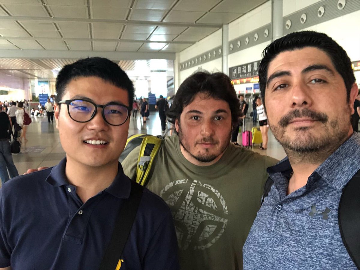 o4uChile's tweet photo. Nuestros directores se despidieron de China @Eduardo_MunozD y @Bernardo_GV  ya se encuentran en nuestro país después de un interesante y provechoso viaje  🇨🇳#Energia #energy #PMO #Ingeniería https://t.co/LyaMdQS78v