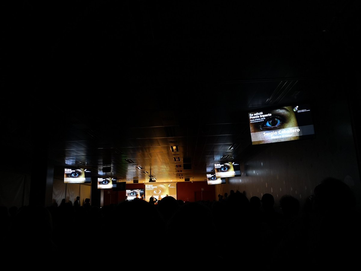 t_herrero's tweet photo. Moltes felicitats al Sergio Caballero, cofundador del @SonarFestival pel premi Membre d'Honor del @ColPubliRP per la campanya #Sonarcalling del @sonarplusd als #PremisImpacte2018 https://t.co/Eebdj3bNxZ