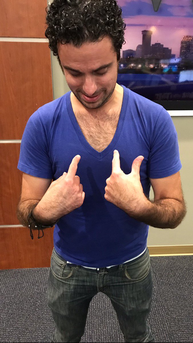 How deep is your V-neck? I say mine isn’t as deep as TV star & entrepreneur @SidneyDTorresIV 
What do ya all think? @JulieTCouret @DavidMora @thedeedcnbc @QtpieRollie @CaseyFerrand #thedeed #summer #summervnecks #vnecks #summershirts @peppermintfatty @jameskarst