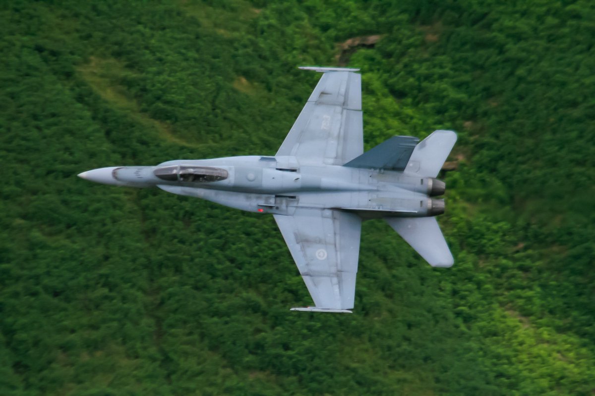 GSavPhotograpy's tweet photo. CF-18's Mach Loop 10/7/18 @CF18Demo @MachLoopUK https://t.co/mUDICMJjvp