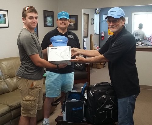 FlyingMusicians's tweet image. Don Bilbrey (Ohio ambassador) flew to Philipsburg (3I7) to help present 2018 Solo receipient John Laughman with training material &amp;amp; swag.  Thank you @BoseAviation, @MGFProducts, @Sportys, @GleimAviation, @Avemco, &amp;amp; many others for supporting #FMAsolo. #PilotMusician