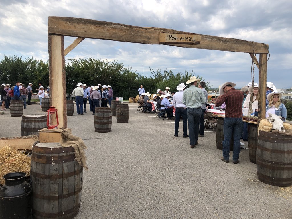 Pomerleau's tweet photo. Our 2nd annual #Pomerleau #CalgaryStampedeBreakfast is in full swing! Nothing like pancakes with our delicious Beauce #maplesyrup 🥞 https://t.co/wmfVe4DTAy