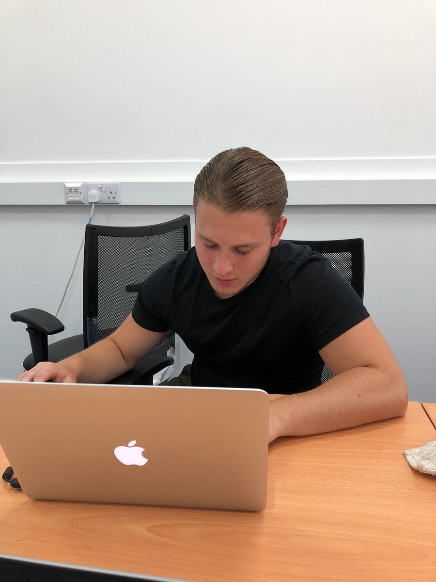 kat_SDSTrainer's tweet image. Internal training today with our new @SDS_Shelton apprentice on Support Desk! #sdsproval #newlearner #youngtalent